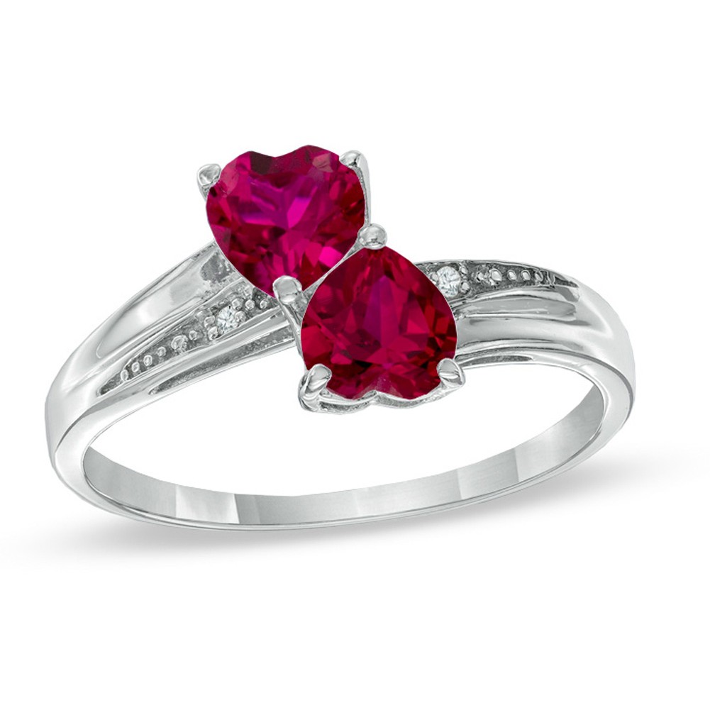 0.30 ct Ladies Diamond and Heart Shaped Ruby Ring